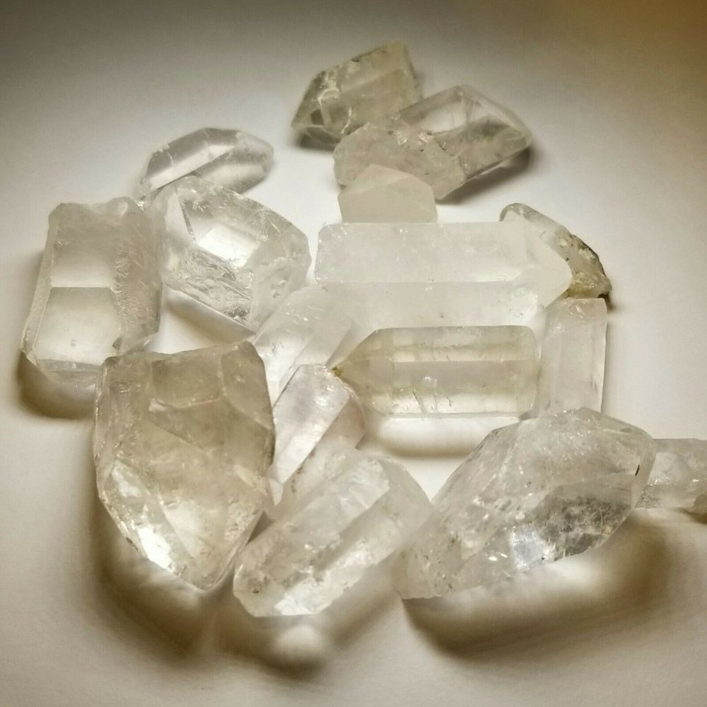 1/4 lb Natural Clear Quartz Crystal Mixed Size